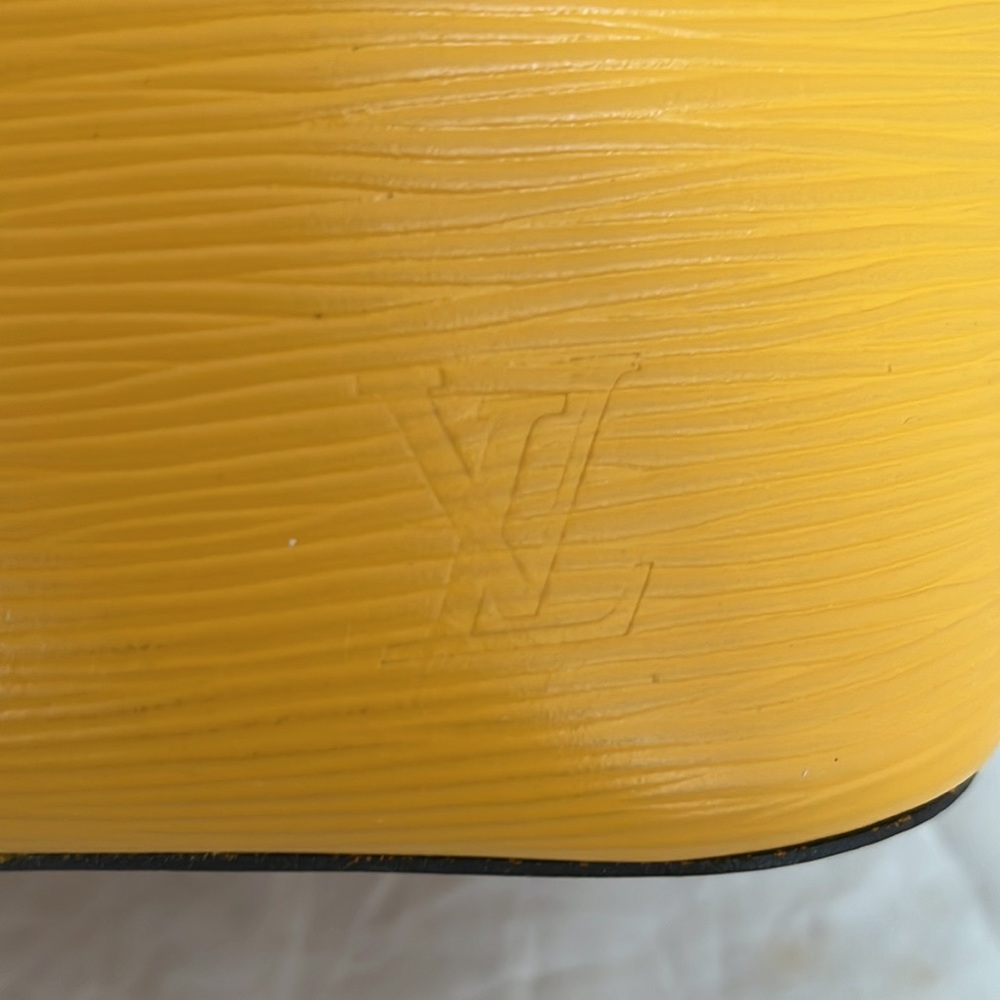 Louis Vuitton Epi Leather Neverfull MM - Picture 10 of 16